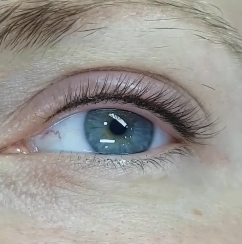 eyeliner cosmetic tattooing