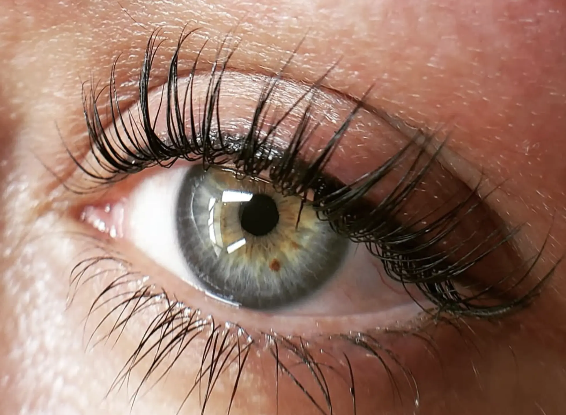 is lash lift safe